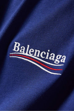 قميص Balenciaga للحملة السياسية باللون الأزرق جيرسي