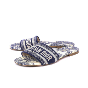 Christian Dior Bicolor Dway Dior Animals Embroidered Cottage Sandals - ROOYAS